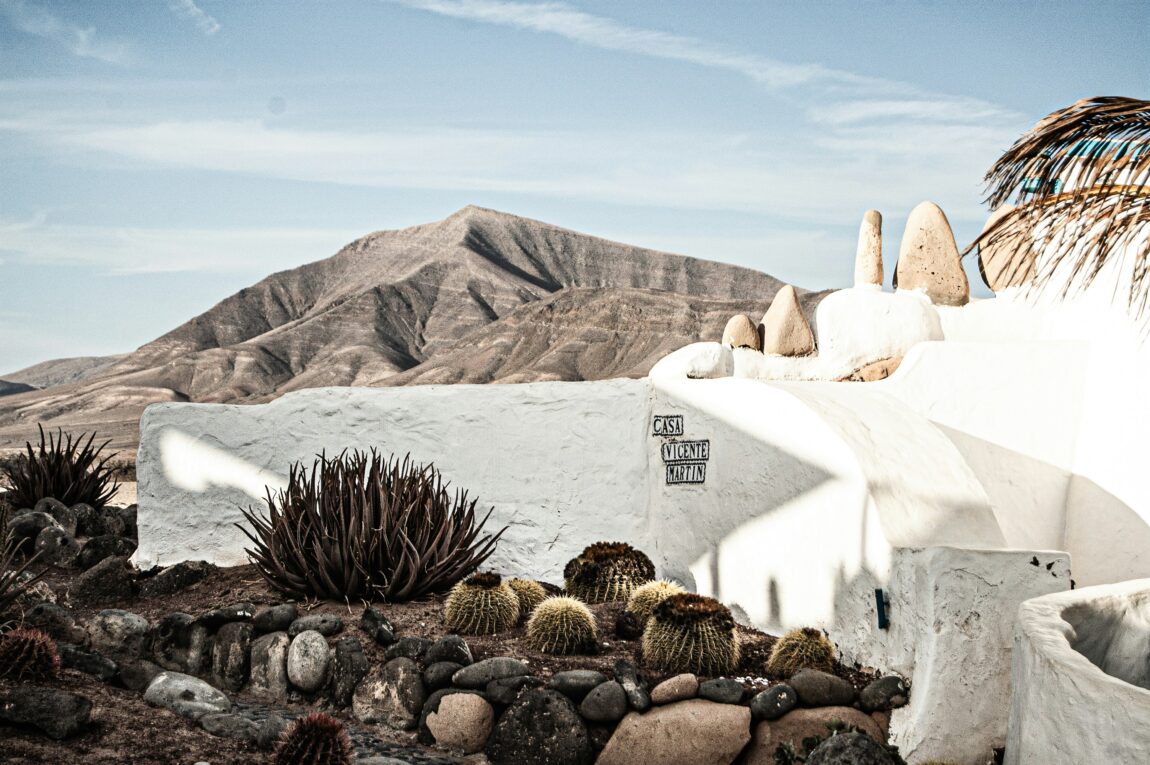 Volcano Corona Hike in Lanzarote: The Ultimate Guide (& Map) ✔ 1 volcano corona hike