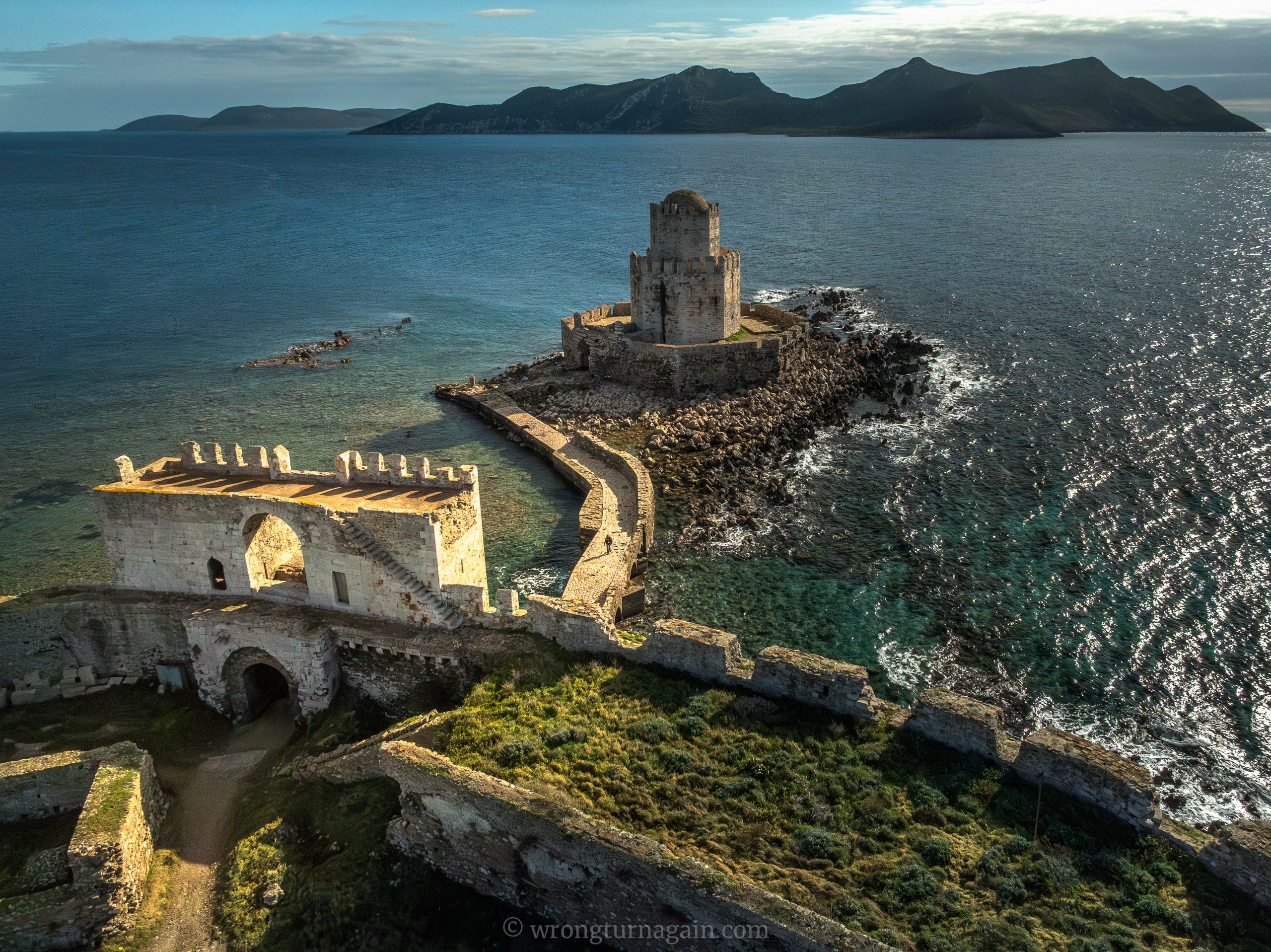 methoni castle lighthouse